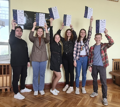Студенты с дипломами победителей и призёров конференции «Ломоносов-2023»